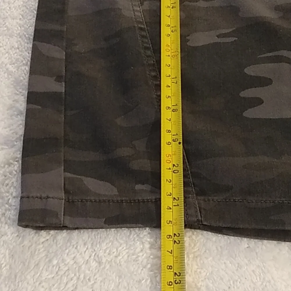 LOFT GRAY CAMO PENCIL SKIRT NWOT
